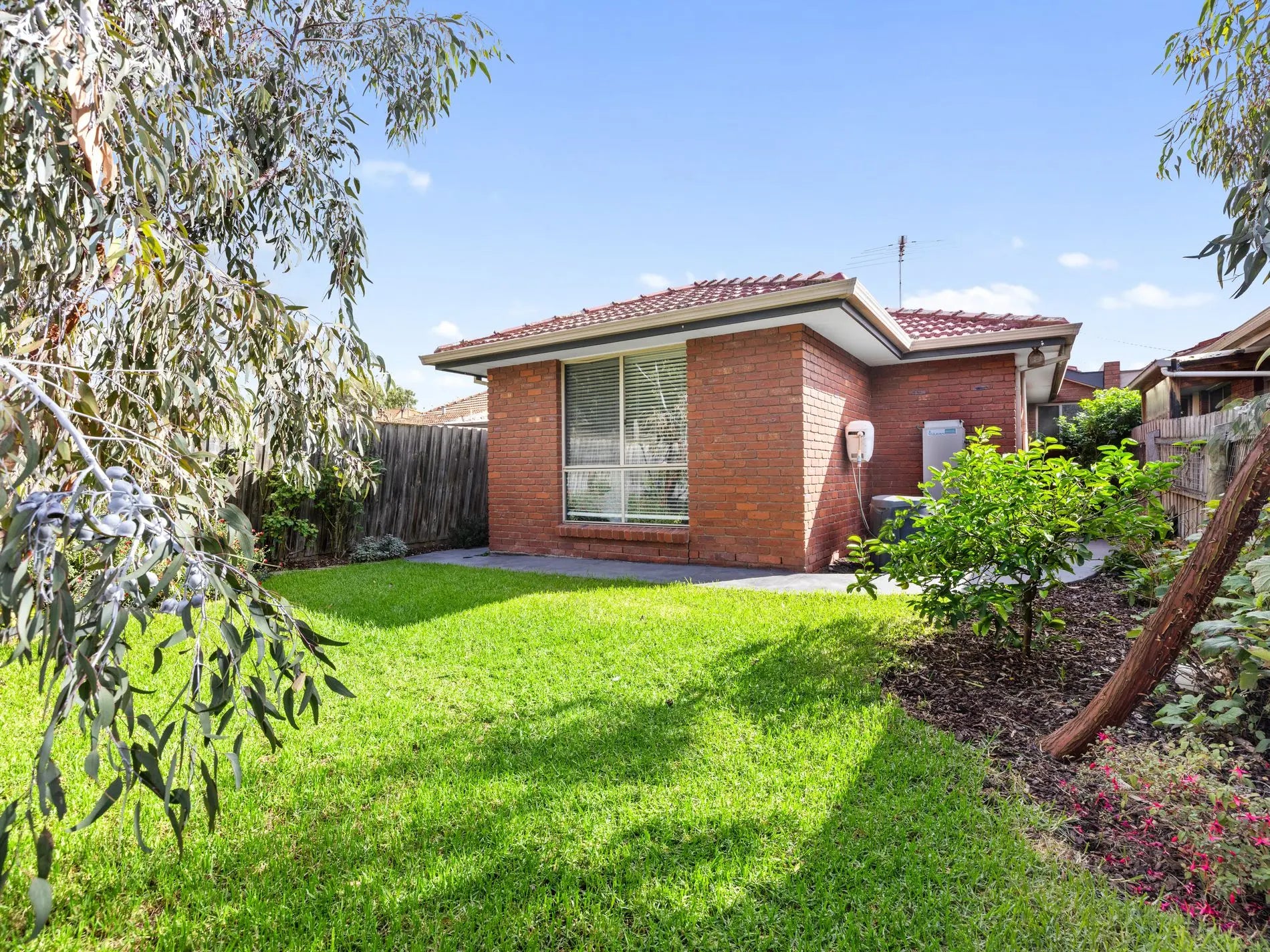 Garden-main-view 85Kernot